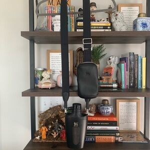 STANLEY water/beverage canteen + detachable storage bag for phone/wallet+++